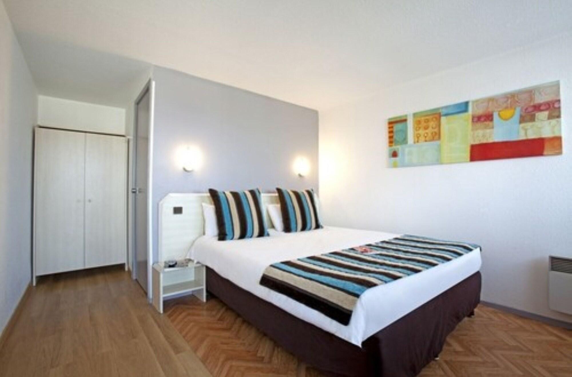 Hotel Sure By Western Aeroport Biarriz